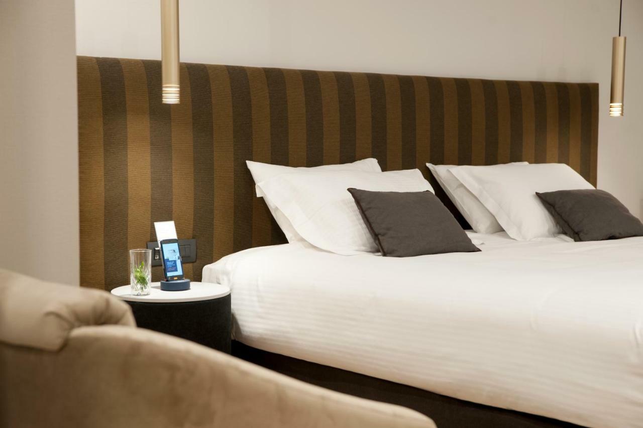 Standard Double or Twin Room,805647978:JPEG